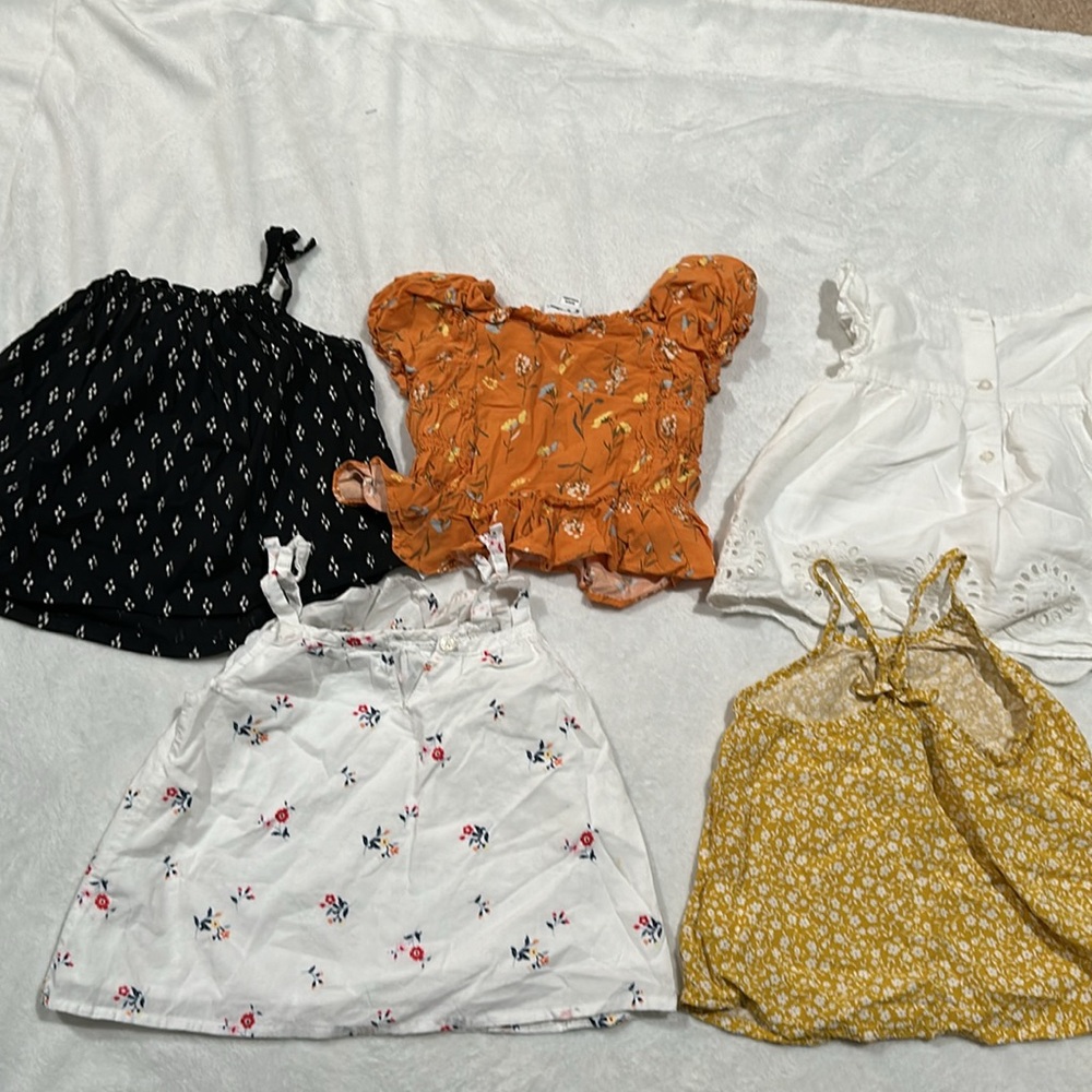 Spring/Summer top bundle - Picture 7 of 7